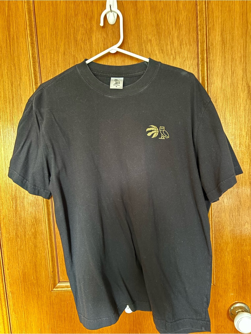 OVO X Raptors Essential Tee shirt Size Medium